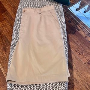 EUC - Men’s‎ Under Armour Performance Pleated Front Golf Shorts